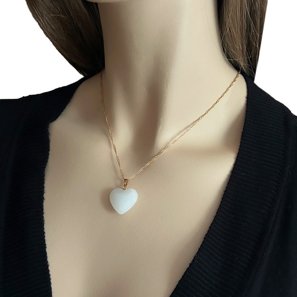 3-D Heart of Glass Purity Pendant Necklace Angelic White Gold Plate Chain - Picture 5 of 9